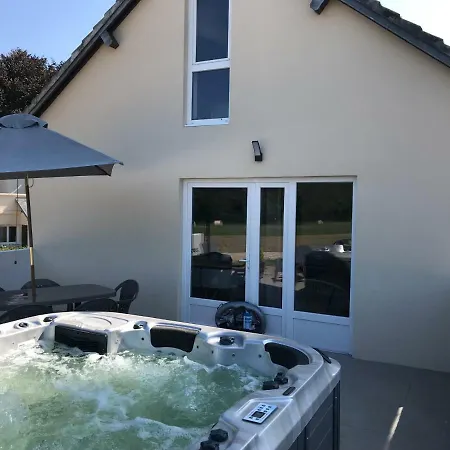 Des Champs & Hébergement de vacances *