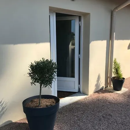 Hébergement de vacances Des Champs & *