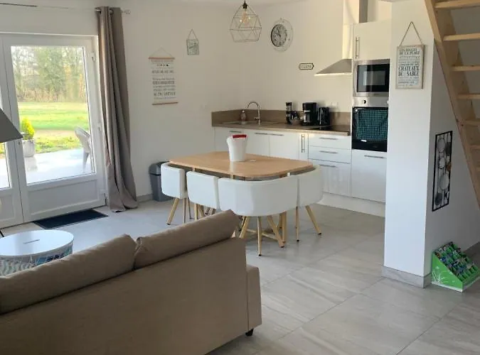 Des Champs & Nyaraló Bavent