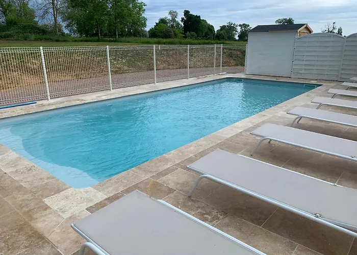 Des Champs & Nyaraló